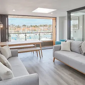 Host & - Coastal Townhouse Whitby